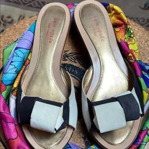 Kate Spade Black and Ivory Raw Silk Knot Wooden Sandals Size 8